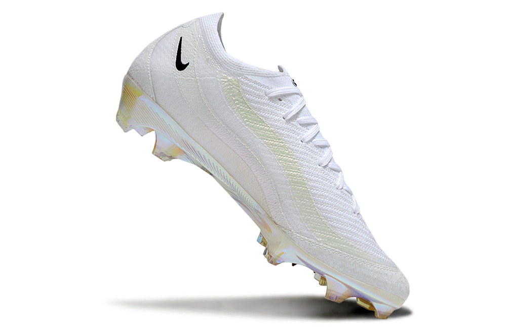 Nike Mercurial Vapor XVI Elite x Air Max 95 SE soccer cleats with innovative design for elite players.