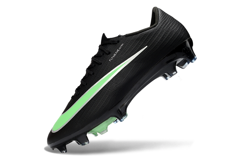 Close-up of Nike Air Zoom Mercurial Vapor XVII Elite Football Cleats technology