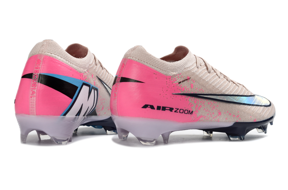 Professional soccer player wearing the Nike Air Zoom Mercurial Vapor XVI Elite FG soccer cleats during a game.