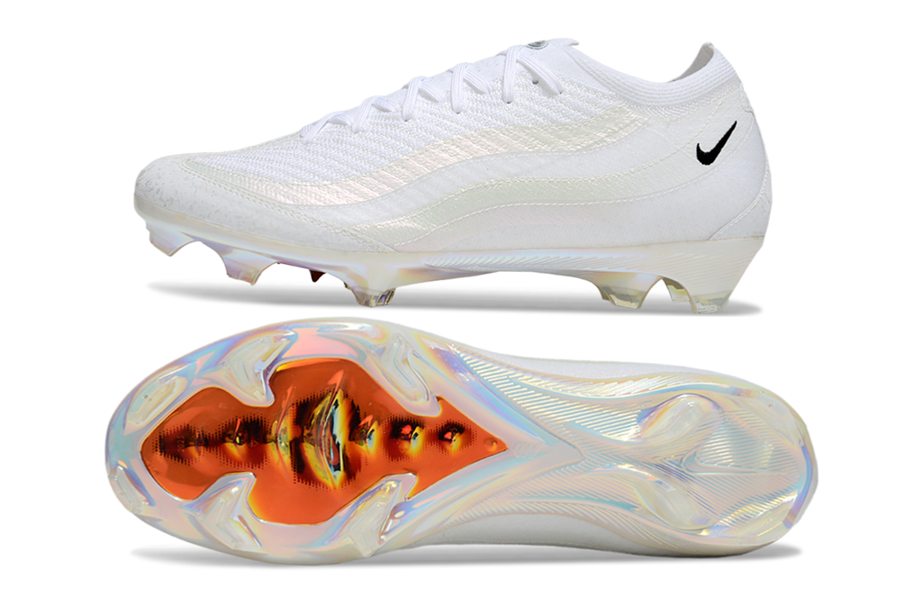 Side view of Nike Mercurial Vapor XVI Elite x Air Max 95 SE soccer cleats for optimal movement and stability.