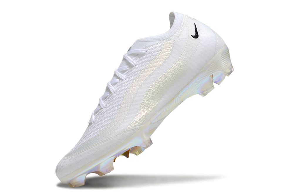 Close-up of Nike Mercurial Vapor XVI Elite x Air Max 95 SE soccer cleats with detailed upper and sole.