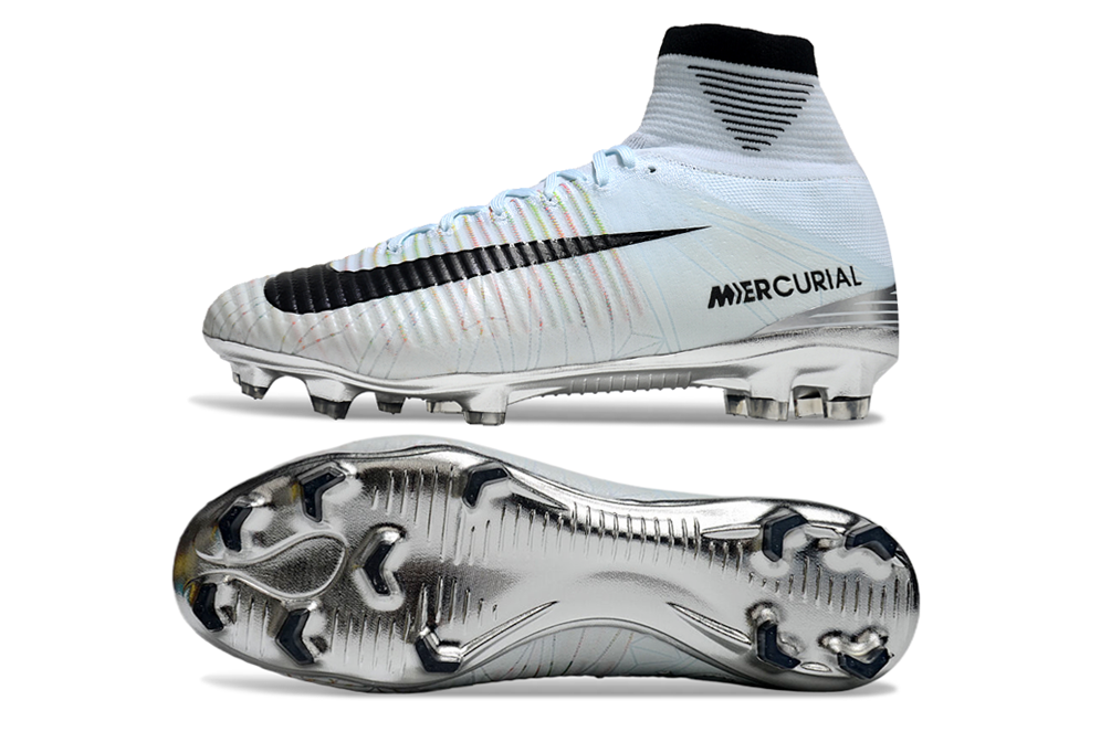 Nike Mercurial Superfly V CR7 'Cut to Brilliance' football cleats from a side angle
