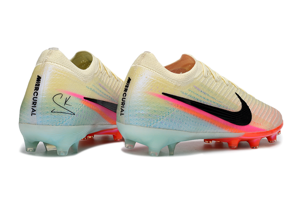 Soccer player wearing Nike Mercurial Vapor XVI Elite AG