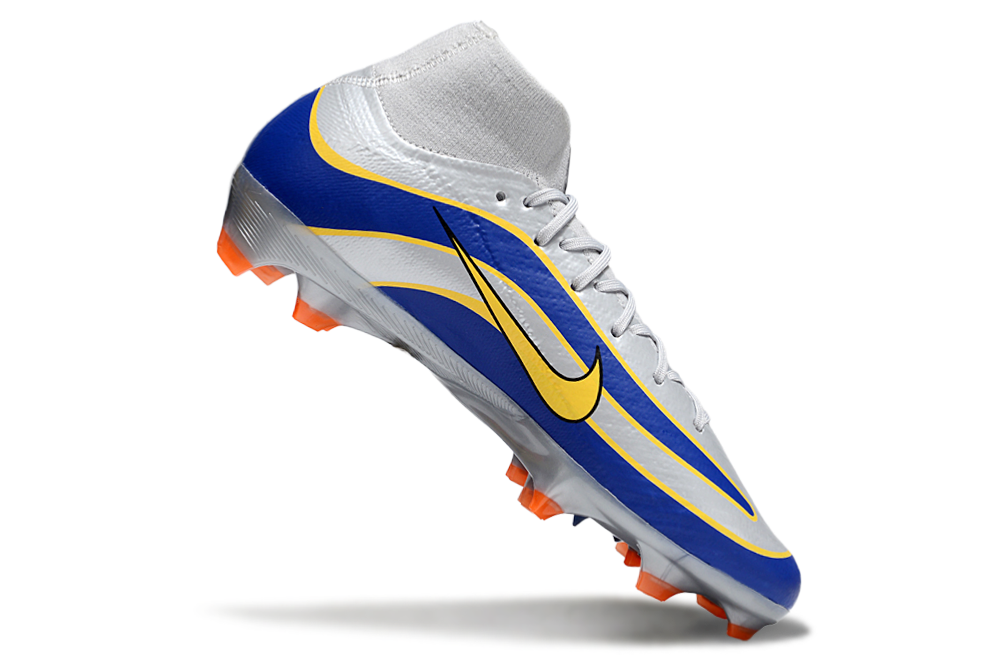Nike Air Zoom Mercurial Superfly X Elite Football Boot in action