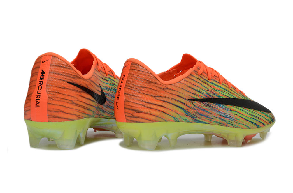 High-quality image of Nike Air Zoom Mercurial Vapor XVII Elite Football Cleats
